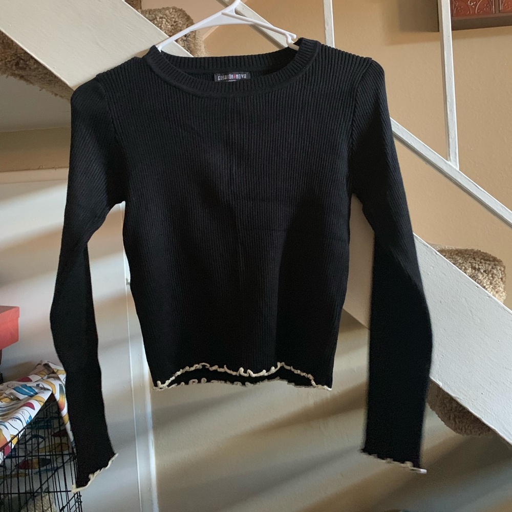 Fashion nova cropped long sleeve